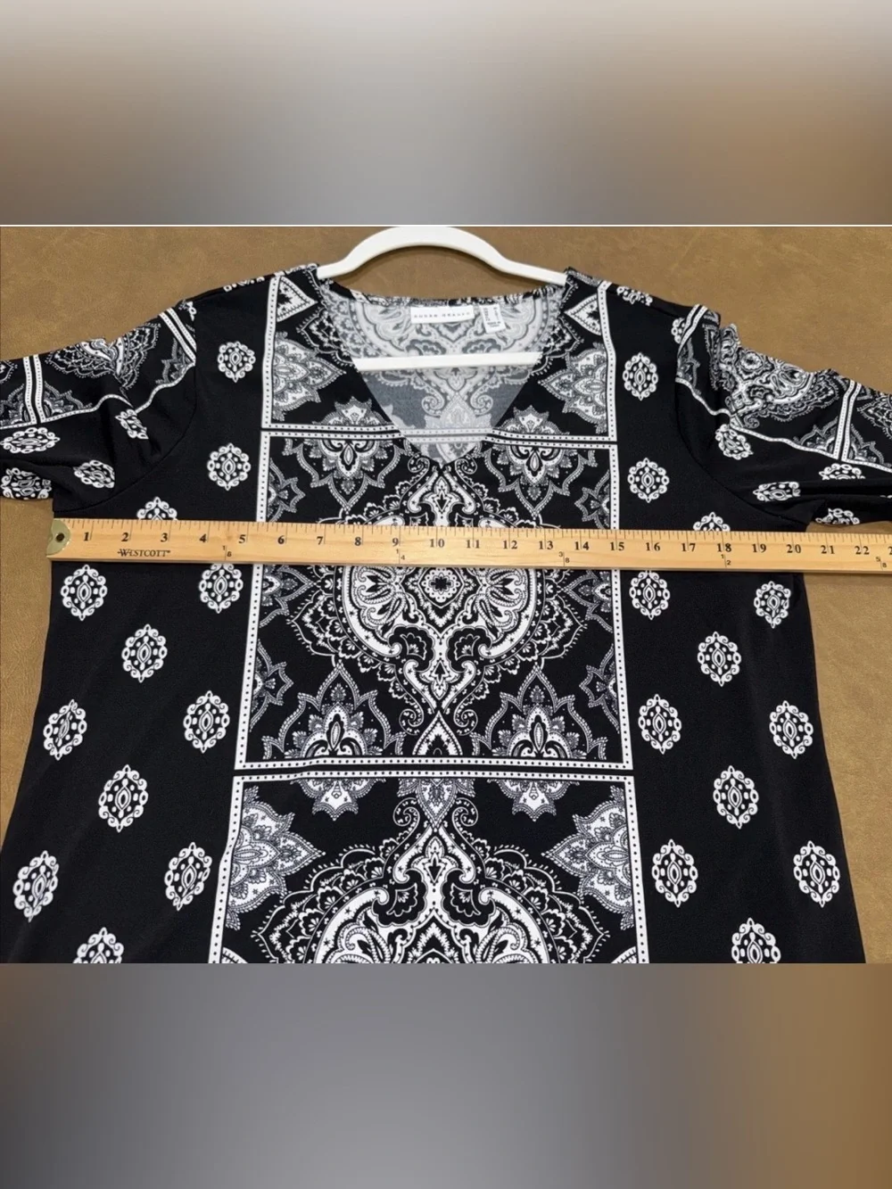 Susan Graver Womens M Liquid Knit Boho Tunic Top Black/White V- Neck 3/4 Sleeve